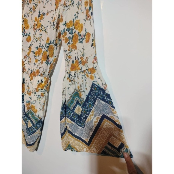 Chloe and Katie one piece long sleeve top with shorts on bottom size medium - Picture 3 of 6